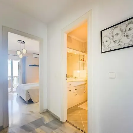 105 - Duplex With Views, 贝纳尔马德纳